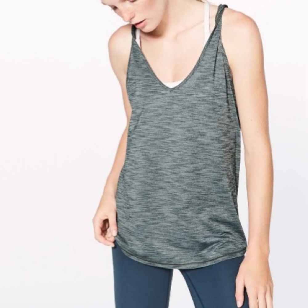 Lululemon • Do The Twist Tank in Heathered Dark Forest